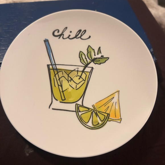 Novogratz 3 Piece Melamine Cocktail Appetizer 6” Plates - Picture 2 of 4